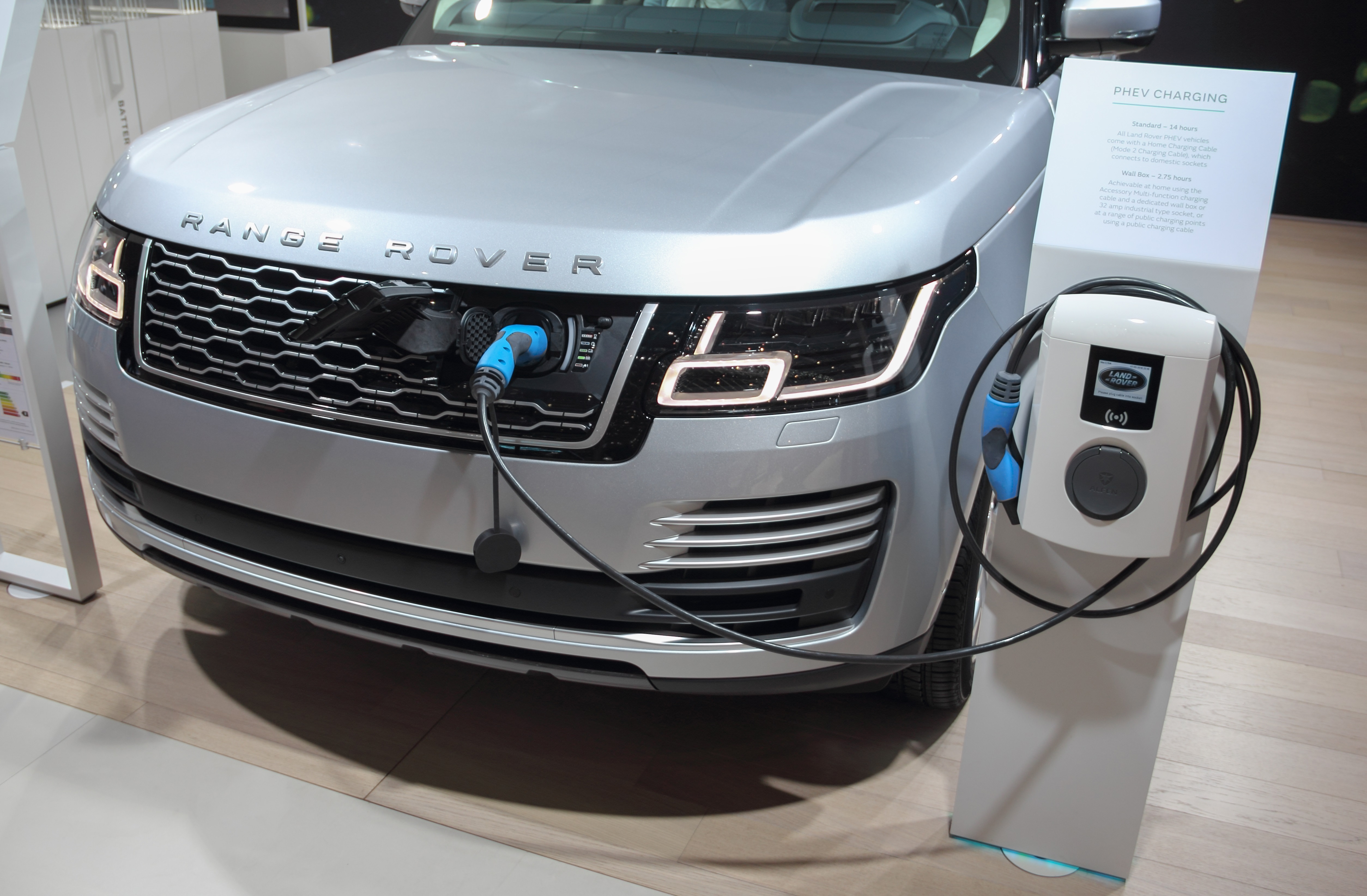 Range rover shop charging point